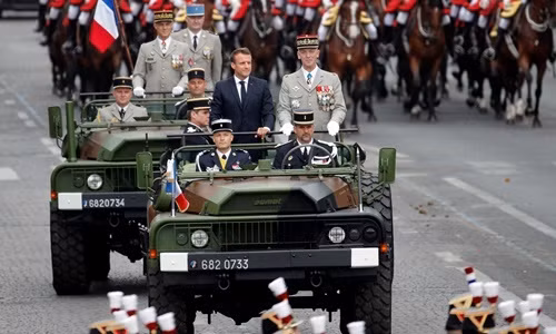 Thế giới ngày qua: Mỹ bắt đầu chiến dịch truy quét người nhập cư