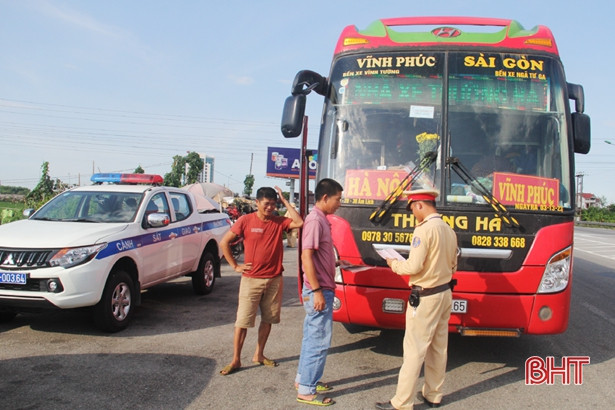 2 ngày ra quân, Công an Hà Tĩnh tạm giữ 178 phương tiện vi phạm