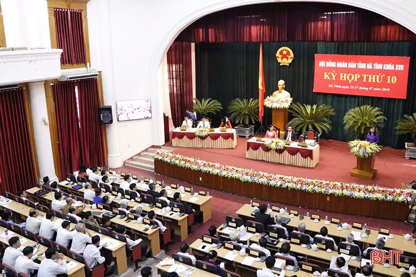 HĐND tỉnh nghe các tờ trình, đề án và trả lời kiến nghị của cử tri gửi đến kỳ họp