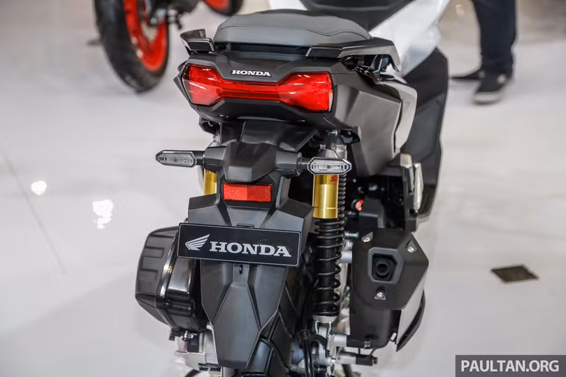 Xe ga địa hình Honda ADV 150 ra mắt, giá hơn 2.400 USD