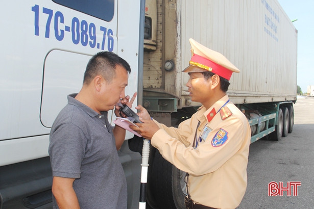 2 ngày ra quân, Công an Hà Tĩnh tạm giữ 178 phương tiện vi phạm