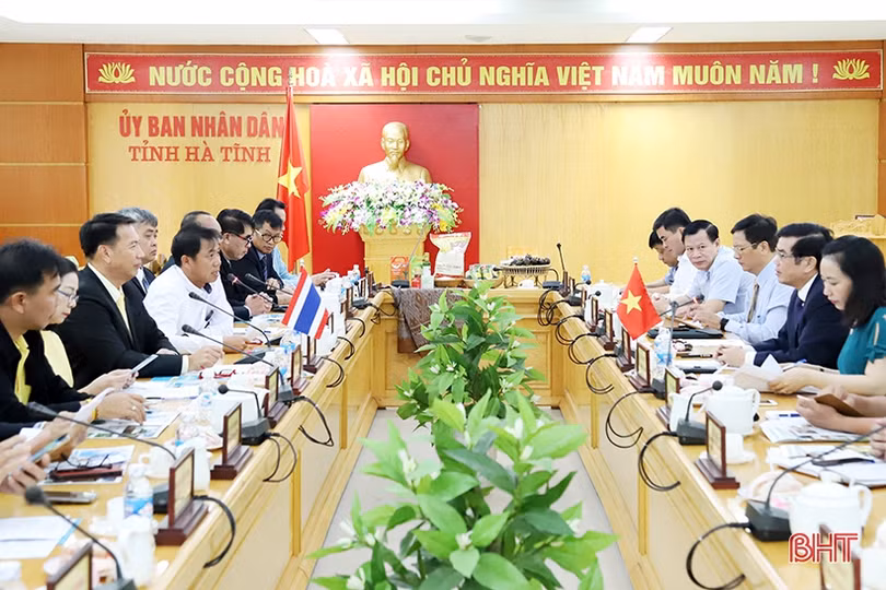 Hà Tĩnh - Nọng Khai tăng cường quan hệ, hợp tác cùng phát triển