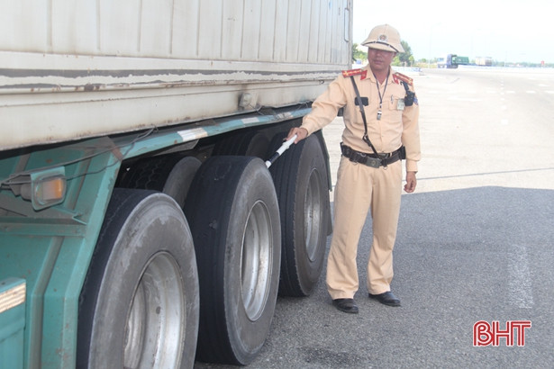 2 ngày ra quân, Công an Hà Tĩnh tạm giữ 178 phương tiện vi phạm