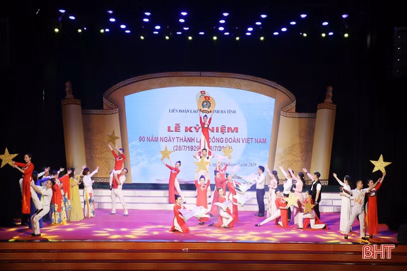 Hà Tĩnh long trọng kỷ niệm 90 năm ngày thành lập Công đoàn Việt Nam