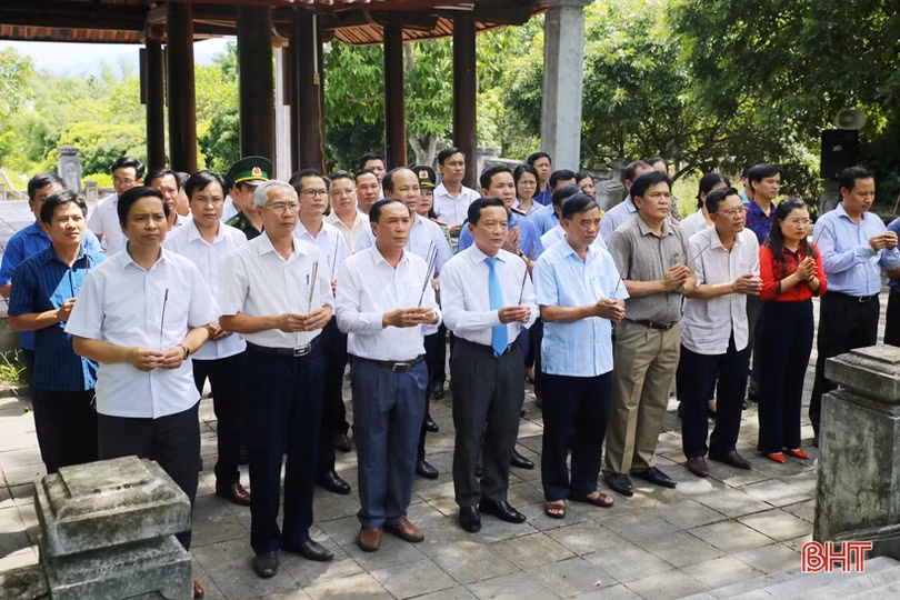 Tuyên truyền về đại hội Đảng các cấp, tiến tới Đại hội Đảng toàn quốc lần thứ XIII