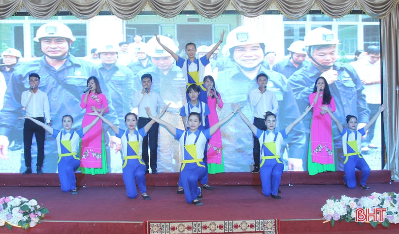 Vinh danh 29 cán bộ Công đoàn Viên chức Hà Tĩnh tiêu biểu