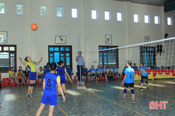 Giải bóng chuyền hơi nữ huyện Nghi Xuân thành công tốt đẹp