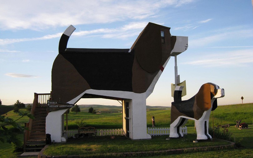 Nhà phù thủy, căn hộ hình chó và các khách sạn kỳ lạ nhất thế giới