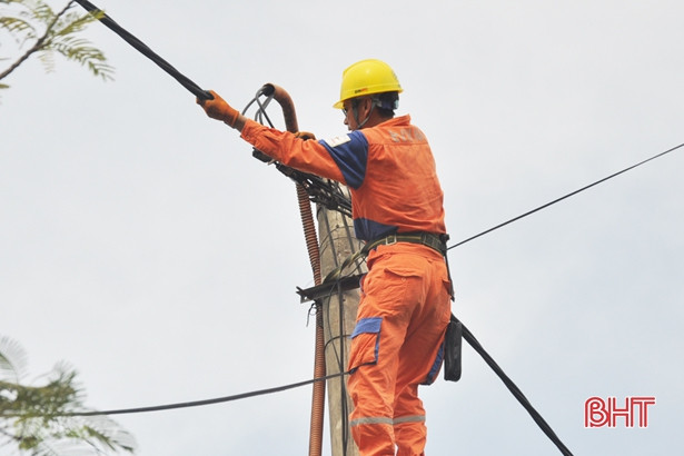 Đầu tư hơn 48 tỷ đồng xây dựng, nâng cấp lưới điện ở Cẩm Xuyên