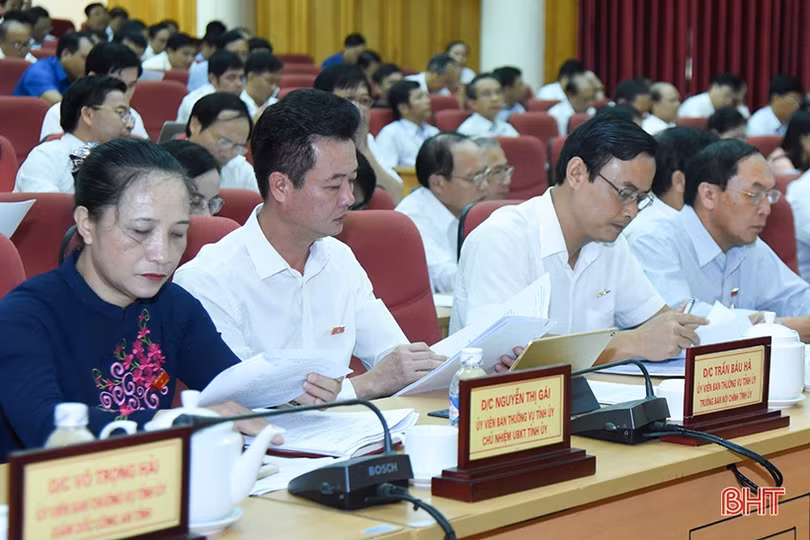 Khai mạc trọng thể Kỳ họp thứ 10, HĐND tỉnh Hà Tĩnh khóa XVII