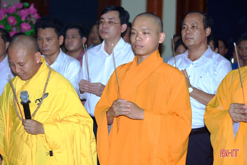 1.070 ngọn nến tri ân các anh hùng liệt sỹ ở TX Kỳ Anh