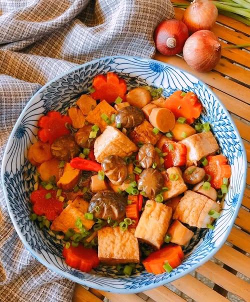 Nấm đùi gà kho đậu hũ thanh mát ngày hè