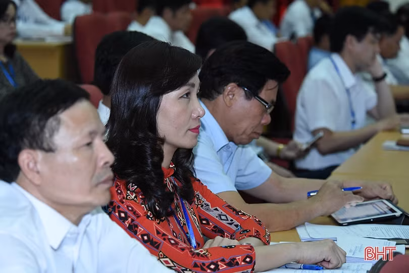 HĐND tỉnh nghe các tờ trình, đề án và trả lời kiến nghị của cử tri gửi đến kỳ họp