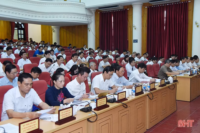 HĐND tỉnh Hà Tĩnh hoàn thành phiên thảo luận tại hội trường