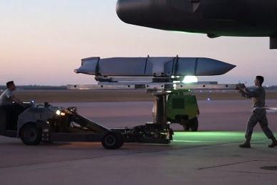 Mỹ nâng cấp vũ khí ngoài tầm với của S-400 Mỹ nâng cấp vũ khí ngoài tầm với của S-400