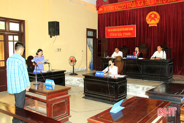 Lừa đảo qua Youtube, lĩnh 15 tháng tù giam