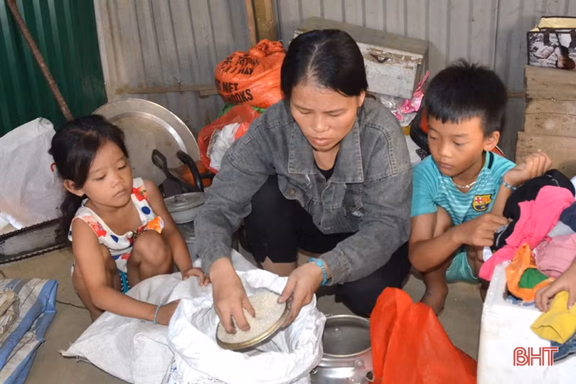 “Tôi không còn đủ sức dựng lại nhà mới cho các con nữa rồi”