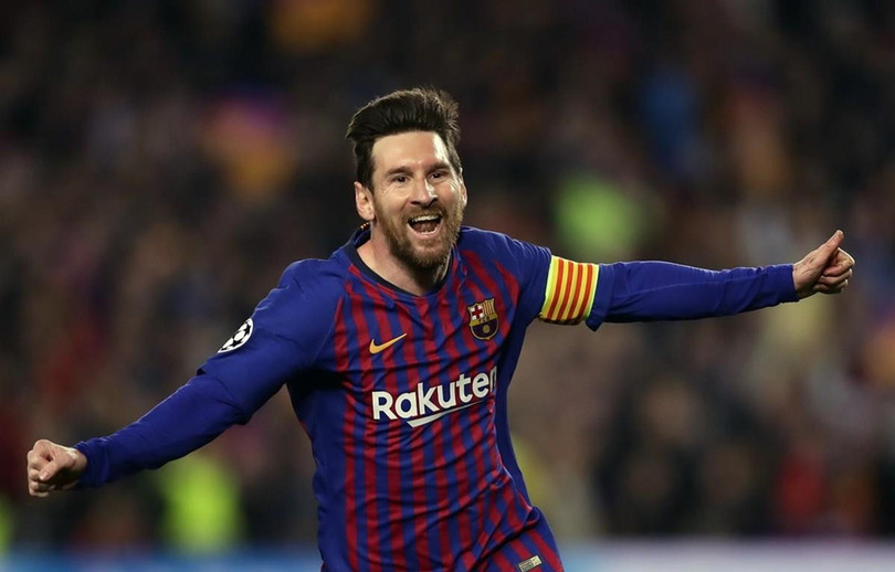Leo Messi ghi 51 bàn ở tuổi 32, giúp Barca vô địch La Liga. El Pulga giành danh hiệu "Chiếc giày vàng châu Âu". Federer, Ronaldo, Messi và thời đại của huyền thoại sống