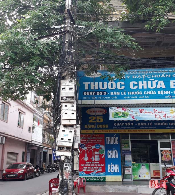 “Ma trận” lưới điện, cáp quang ở thành phố Hà Tĩnh
