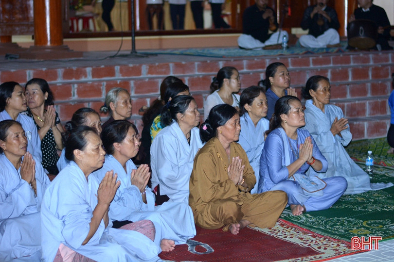 1.070 ngọn nến tri ân các anh hùng liệt sỹ ở TX Kỳ Anh