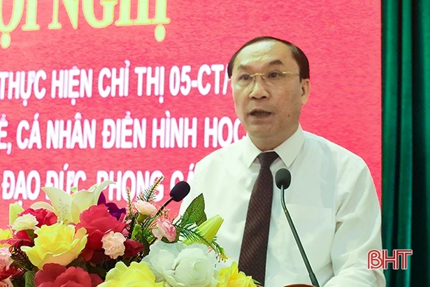 Lộc Hà vinh danh 11 tập thể và 16 cá nhân trong thực hiện Chỉ thị 05