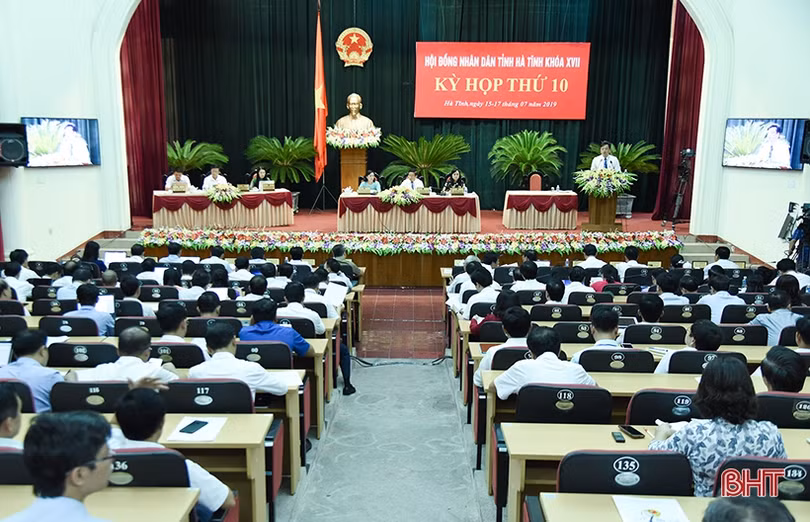 “Cát tặc”, cấp giấy chứng nhận quyền sử dụng đất làm ”nóng nghị trường!