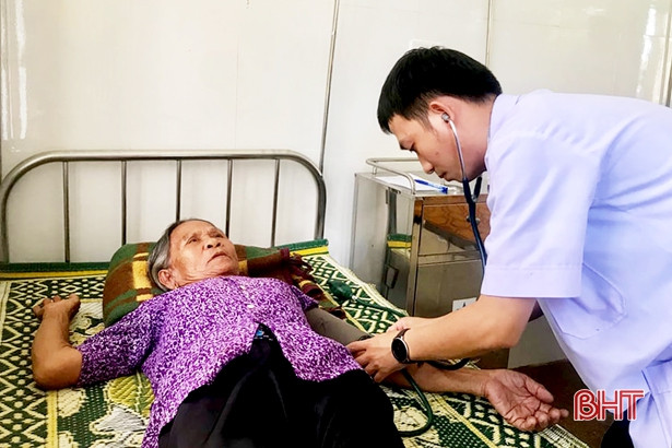 Nhiều phần quà ý nghĩa của tuổi trẻ cả nước đến với người dân Hà Tĩnh