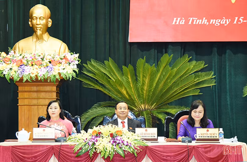 Khai mạc trọng thể Kỳ họp thứ 10, HĐND tỉnh Hà Tĩnh khóa XVII