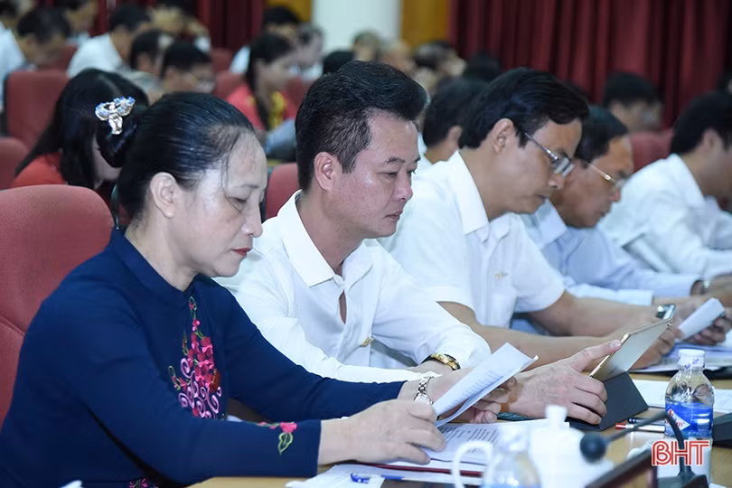 HĐND tỉnh Hà Tĩnh hoàn thành phiên thảo luận tại hội trường