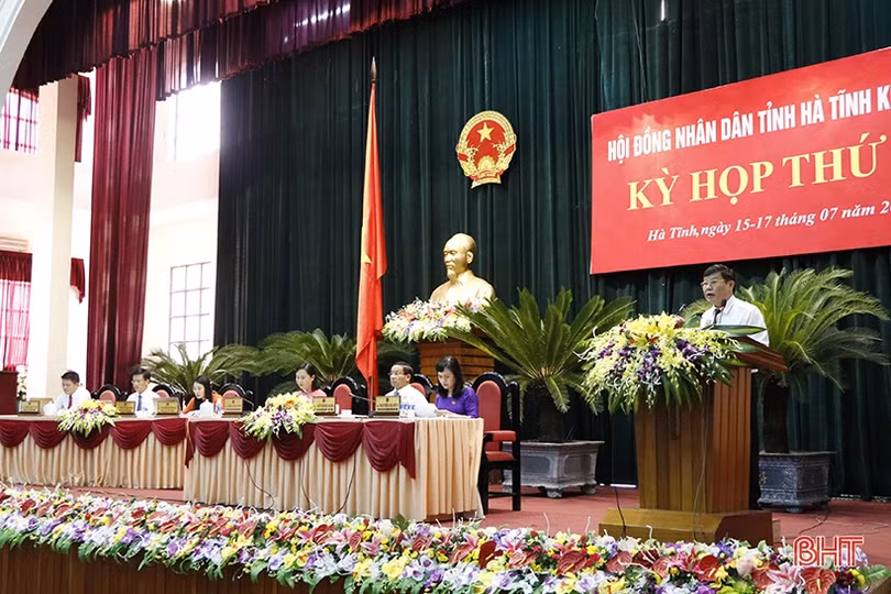 HĐND tỉnh nghe các tờ trình, đề án và trả lời kiến nghị của cử tri gửi đến kỳ họp