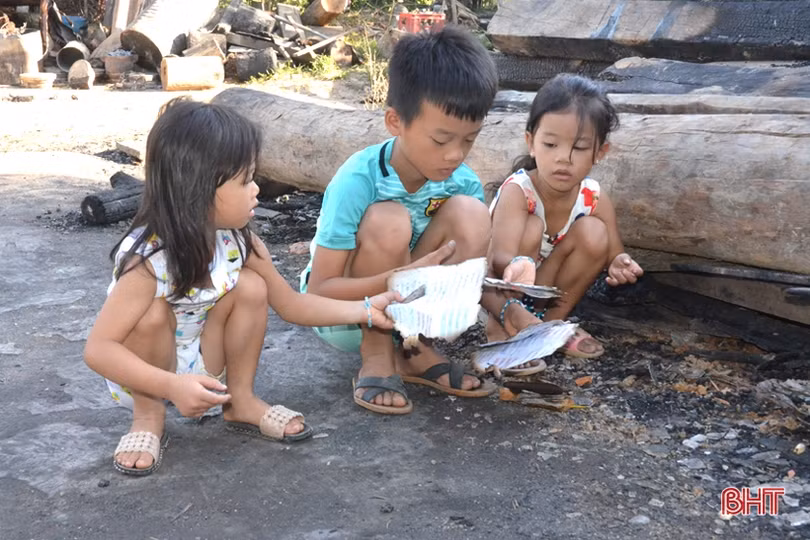 “Tôi không còn đủ sức dựng lại nhà mới cho các con nữa rồi”