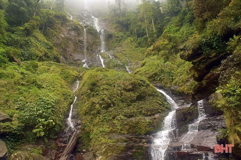 Thác Tiên hút khách du lịch trong dịp nghỉ lễ