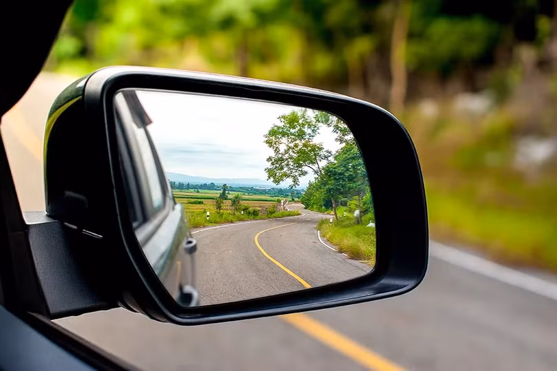 Hướng dẫn chỉnh gương ô tô đúng cách