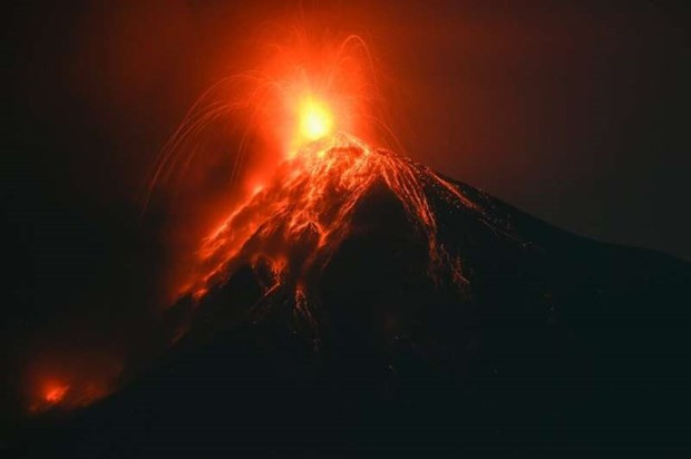 Guatemala: Núi lửa Fuego phun trào, cột tro bụi cao hơn 6.000m hình ảnh 1 Guatemala: Núi lửa Fuego phun trào, cột tro bụi cao hơn 6.000m
