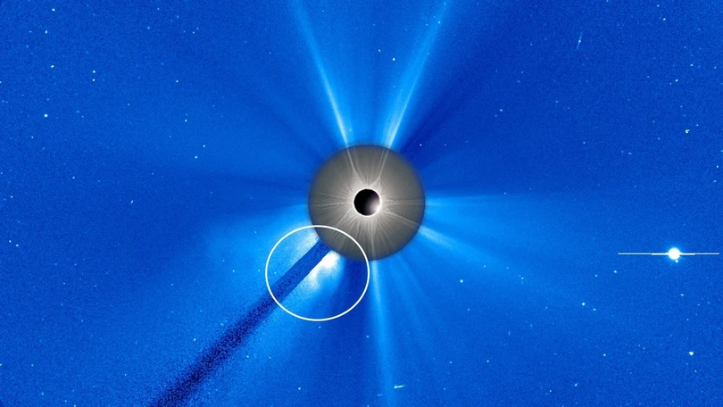 Khoảnh khắc cơn bão Mặt Trời trong nhật thực cực hiếm