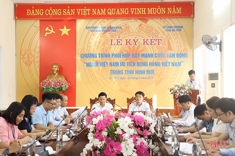 Thực hiện tốt Cuộc vận động “Người Việt Nam ưu tiên dùng hàng Việt Nam”