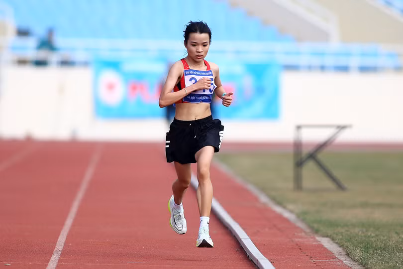 SEA Games 32 ngày 6/5: Điền kinh, bơi lội xung trận