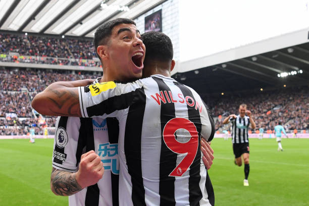 Cuộc đua top 4 Ngoại hạng Anh: MU và Newcastle băng băng về đích, Liverpool gặp khó