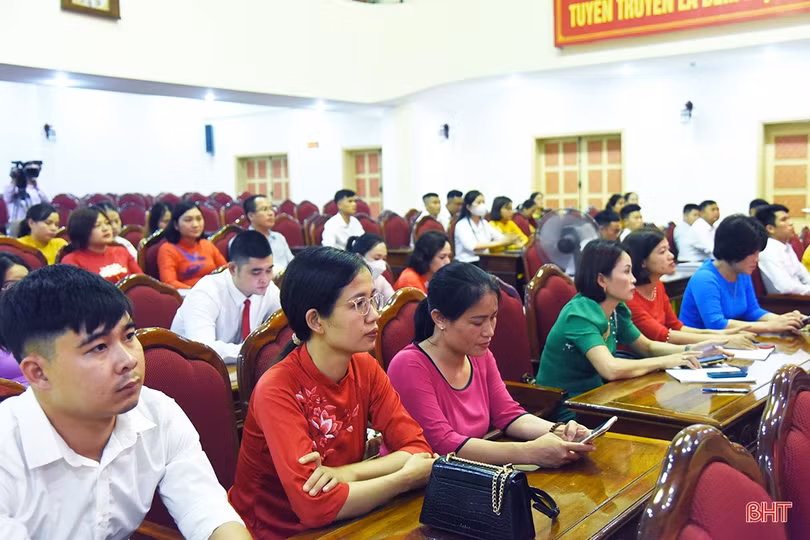 Trường Chính trị Trần Phú khai giảng 2 lớp trung cấp lý luận chính trị