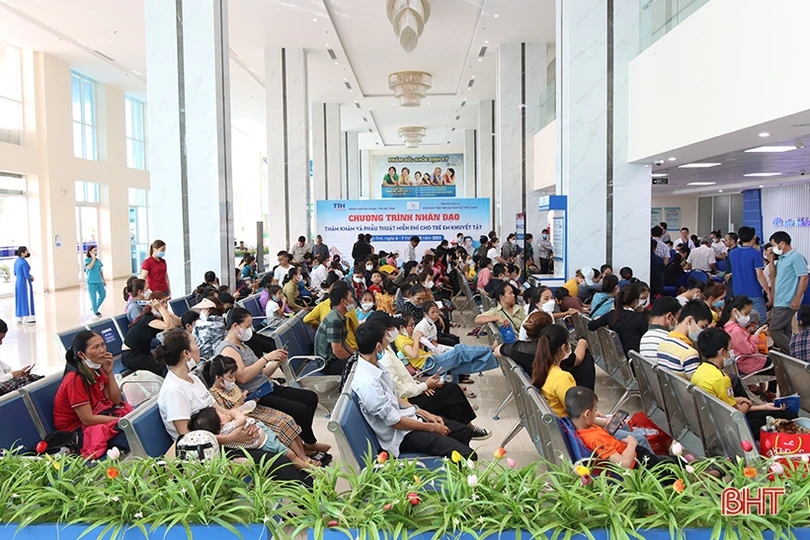 Khám sàng lọc, phẫu thuật nhân đạo cho hơn 200 trẻ em khuyết tật