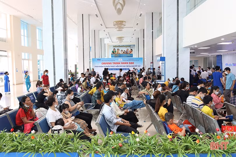 Khám sàng lọc, phẫu thuật nhân đạo cho hơn 200 trẻ em khuyết tật