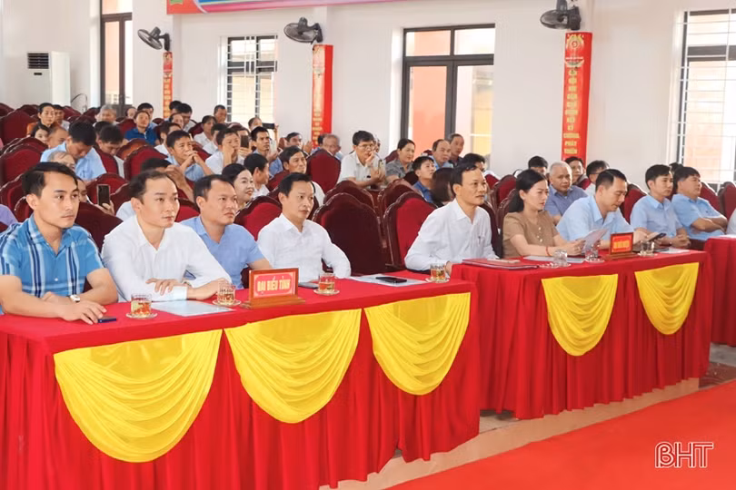 Vũ Quang biểu dương 16 điển hình qua 20 năm tổ chức ngày hội đại đoàn kết