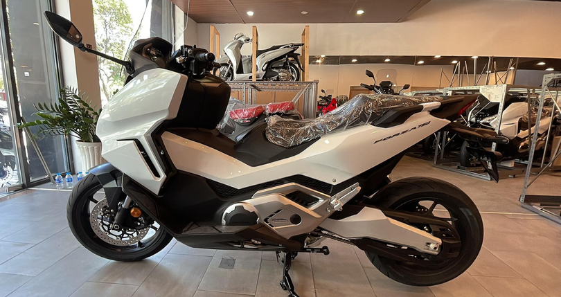 Honda Forza 750 2023 về Việt Nam, có lẫy số và phanh tay như ô tô