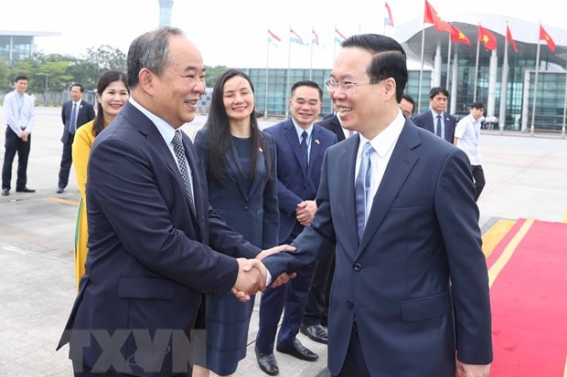 Chủ tịch nước lên đường dự Lễ đăng quang của Nhà vua Anh Charles III