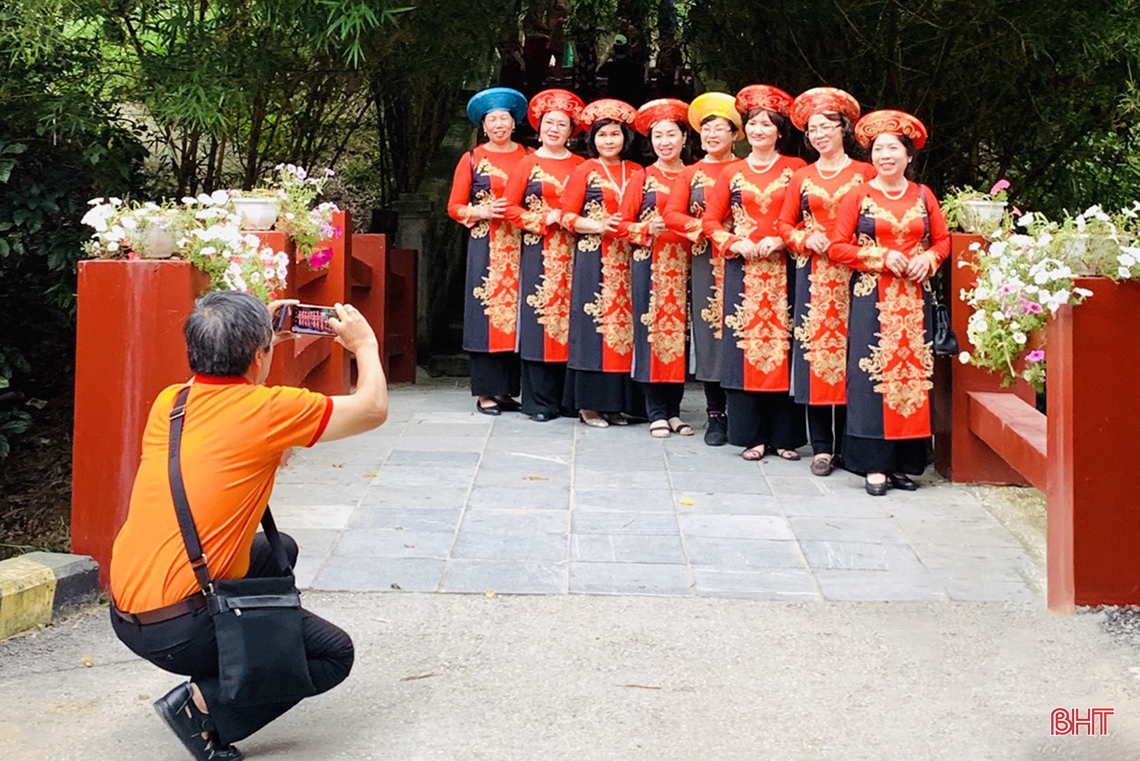 Chùa Hương Tích Hà Tĩnh - điểm “check in” đậm sắc xuân