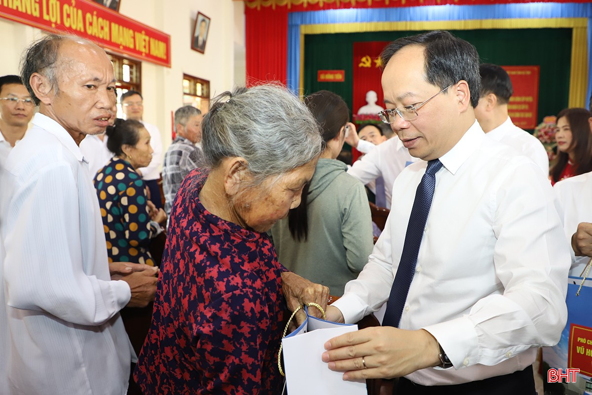 Bí thư Tỉnh ủy Nguyễn Duy Lâm... bqbht_br_5.jpg