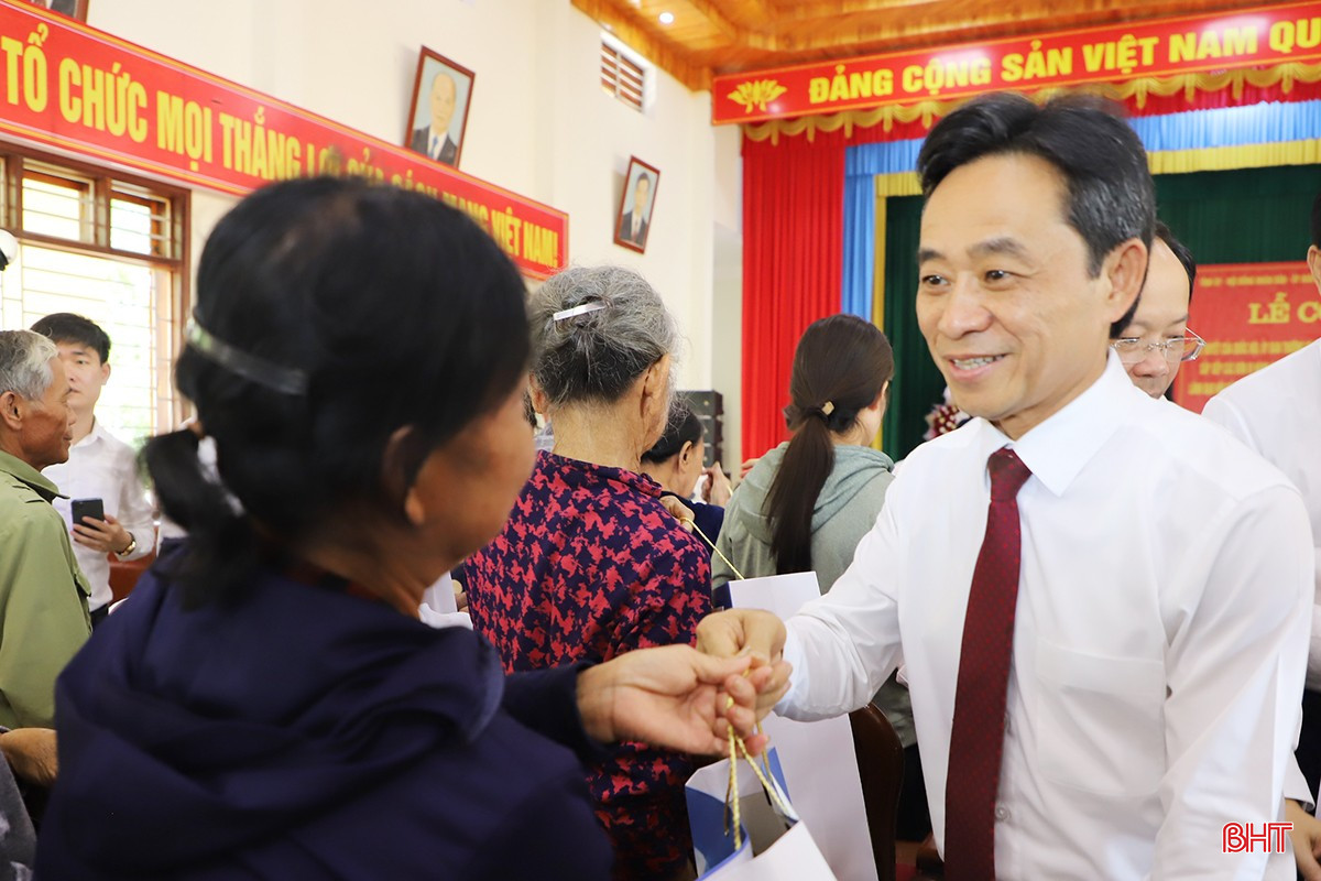 Phó Bí thư Thường trực Tỉnh ủy Trần Thế Dũng... bqbht_br_4.jpg