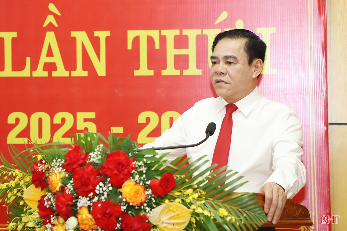 Chủ tịch UBND tỉnh Võ Trọng Hải phát biểu chỉ đạo đại hội. bqbht_br_3.jpg