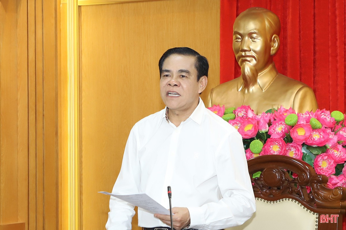 Chủ tịch UBND tỉnh phát biểu tại hội nghị. bqbht_br_00.jpg