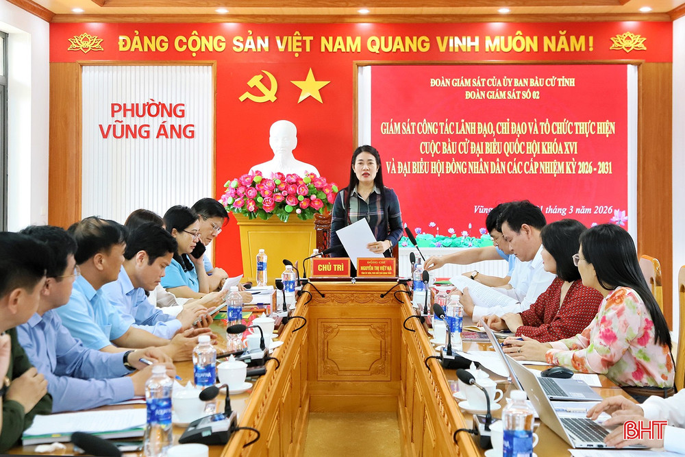 Sau khi kiểm tra, Phó Chủ tịch HĐND tỉnh Nguyễn Thị Việt Hà đã có buổi trao đổi, làm việc trực tiếp với đại diện các phường Sông Trí, Hoành Sơn và Vũng Áng để làm rõ các nội dung liên quan đến công tác lãnh đạo, chỉ đạo, các tồn tại, vướng mắc khi triển khai các hoạt động bầu cử. Qua đó, đề nghị các địa phương tiếp tục bám sát các văn bản chỉ đạo của Trung ương, của tỉnh; tích cực đẩy mạnh công tác tuyên truyền, triển khai chặt chẽ các bước theo quy trình bầu cử, đảm bảo hoạt động bầu cử diễn ra dân chủ, đúng pháp luật.